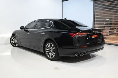 2021 Maserati Quattroporte Basic, černá, 100 041 km, dovoz SAE — foto 6 z 16