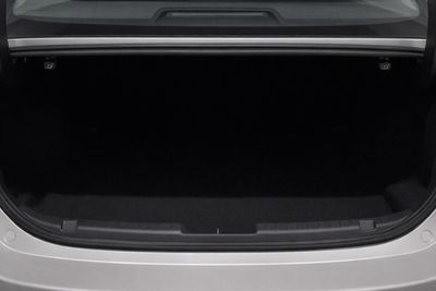 2024 Mazda 3 EVOLVE, béžová, 111 765 km, dovoz SAE — foto 14 z 16