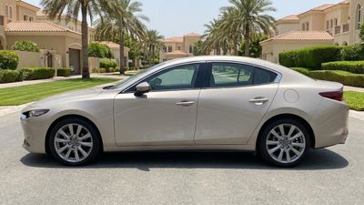 2024 Mazda 3 EVOLVE, béžová, 111 765 km, dovoz SAE — foto 5 z 16