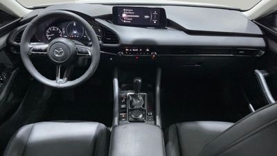 2024 Mazda 3 EVOLVE, béžová, 111 765 km, dovoz SAE — foto 7 z 16