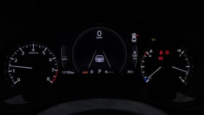 2024 Mazda 3 EVOLVE, béžová, 111 765 km, dovoz SAE — foto 9 z 16