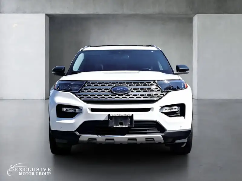 2021 Ford Explorer Limited, bílá, 134 500 km, dovoz Kanada — foto 2 z 9
