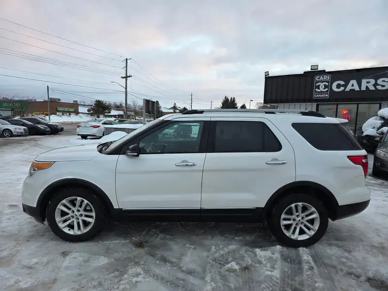 2014 Ford Explorer XLT, bílá, 179 587 km, dovoz Kanada — foto 3 z 12