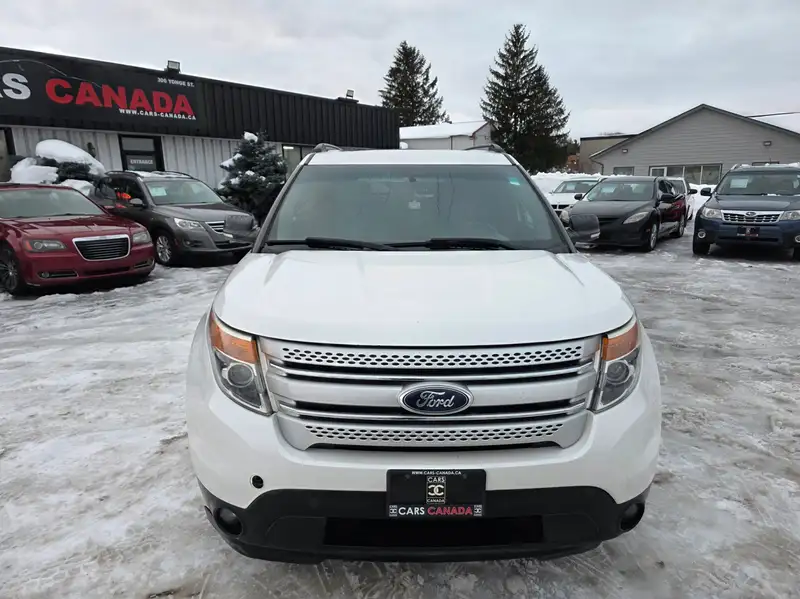 2014 Ford Explorer XLT, bílá, 179 587 km, dovoz Kanada — foto 9 z 12