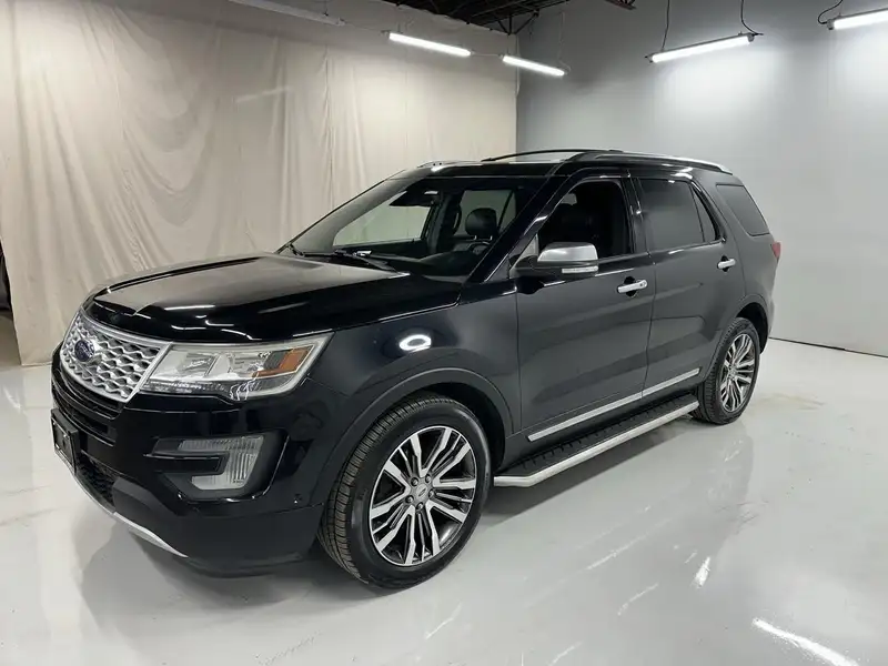 2017 Ford Explorer Platinum, černá, 172 649 km, dovoz Kanada — foto 3 z 12