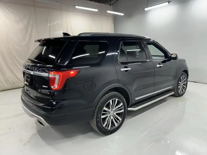 2017 Ford Explorer Platinum, černá, 172 649 km, dovoz Kanada — foto 5 z 12