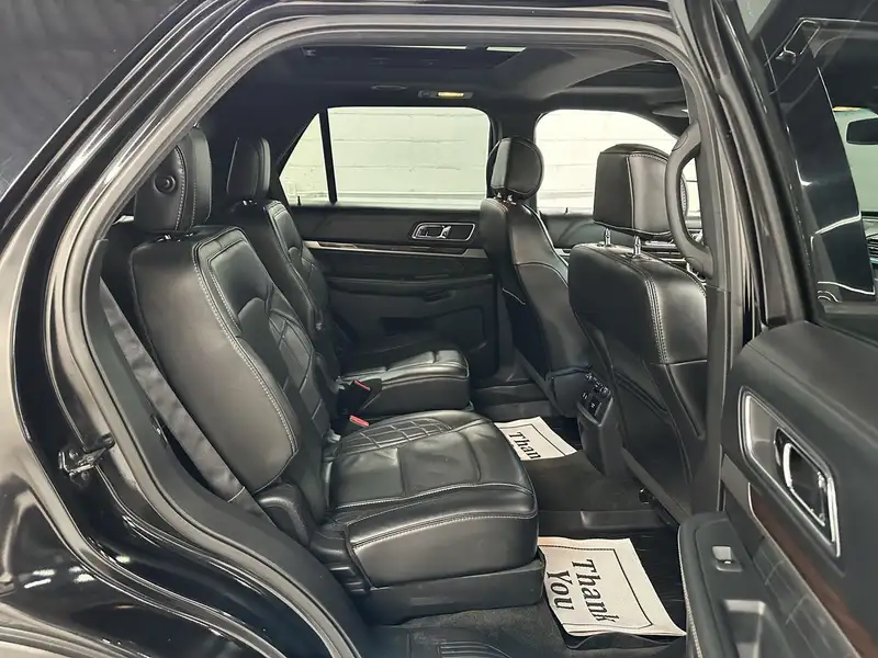 2017 Ford Explorer Platinum, černá, 172 649 km, dovoz Kanada — foto 9 z 12