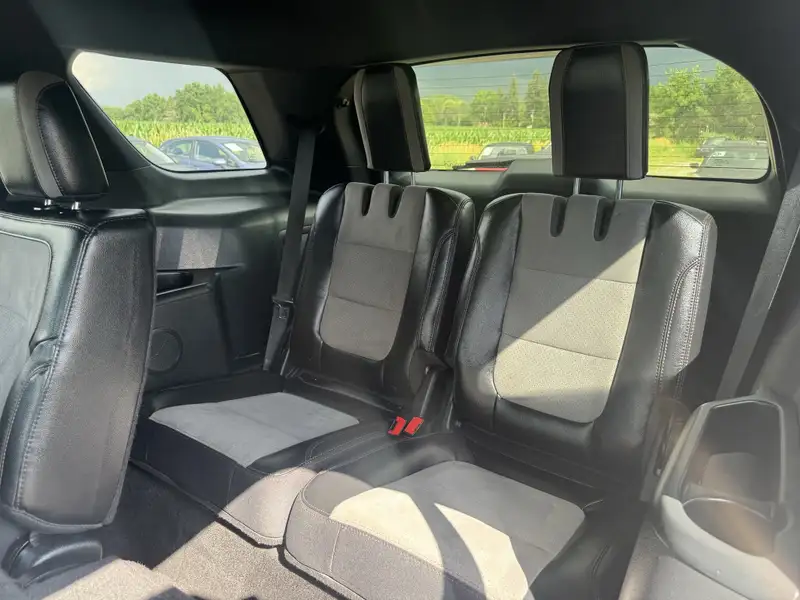 2017 Ford Explorer XLT 4x4 Automatic, šedá, 194 777 km, dovoz Kanada — foto 12 z 12