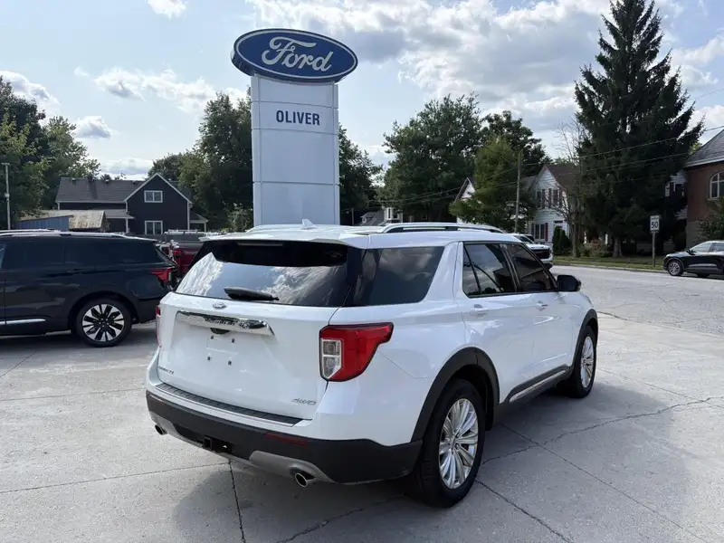 2022 Ford Explorer Limited 4WD, bílá, 99 422 km, dovoz Kanada — foto 5 z 10