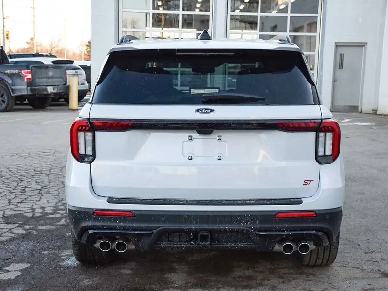 2026 Ford Explorer ST, bílá, 27 km, dovoz Kanada — foto 7 z 12