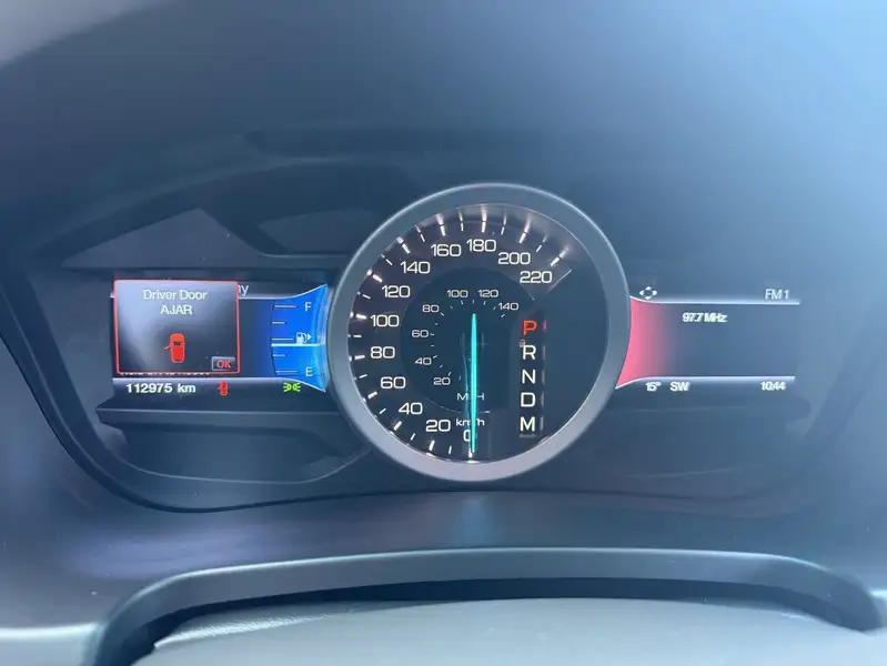 2014 Ford Explorer, 112 975 km, dovoz Kanada — foto 11 z 12