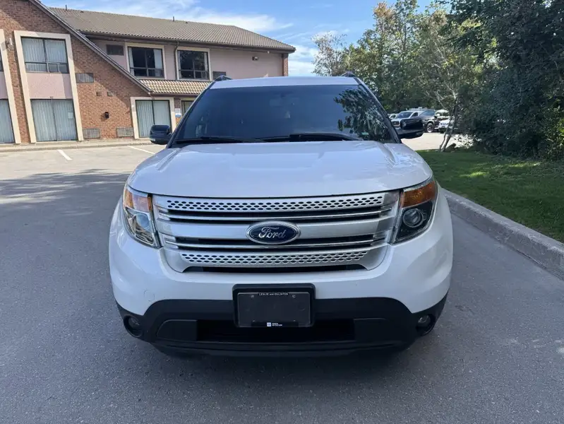 2014 Ford Explorer, 112 975 km, dovoz Kanada — foto 2 z 12