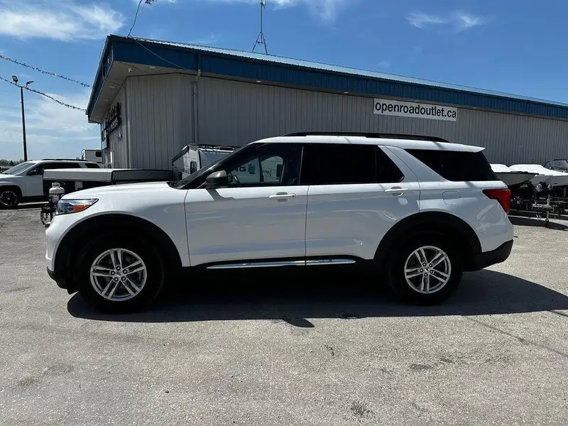 2022 Ford Explorer XLT, 88 681 km, dovoz Kanada — foto 3 z 12