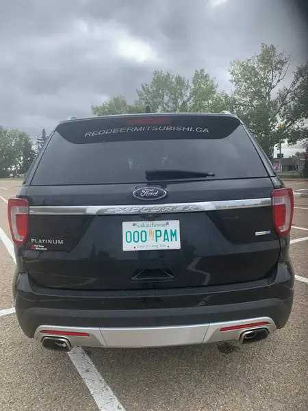 2017 Ford Explorer PLATINUM, černá, 200 500 km, dovoz Kanada — foto 3 z 12