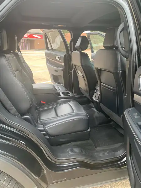 2017 Ford Explorer PLATINUM, černá, 200 500 km, dovoz Kanada — foto 8 z 12