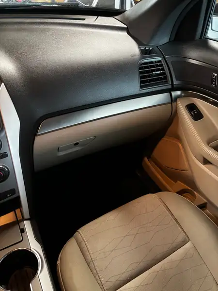 2014 Ford Explorer, černá, 92 000 km, dovoz Kanada — foto 6 z 7