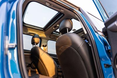 2022 MINI Cooper STANDARD, modrá, 22 500 km, dovoz SAE — foto 7 z 14