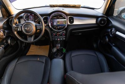 2022 MINI Cooper STANDARD, modrá, 22 500 km, dovoz SAE — foto 9 z 14