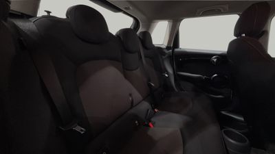 2024 MINI Cooper STANDARD, bílá, 63 624 km, dovoz SAE — foto 13 z 16