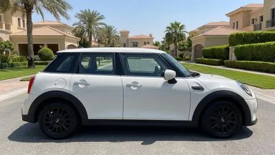 2024 MINI Cooper STANDARD, bílá, 63 624 km, dovoz SAE — foto 3 z 16