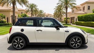 2022 MINI Cooper S, béžová, 61 235 km, dovoz SAE — foto 3 z 16