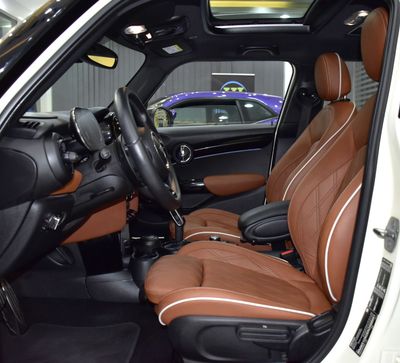 2022 MINI Cooper ., bílá, 53 000 km, dovoz SAE — foto 10 z 16
