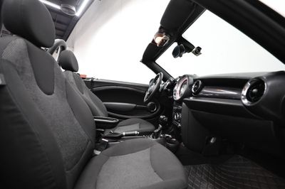 2014 MINI Cooper CABRIO, černá, 136 000 km, dovoz SAE — foto 8 z 12