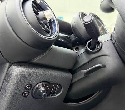 2016 MINI Cooper STANDARD, modrá, 103 000 km, dovoz SAE — foto 13 z 16