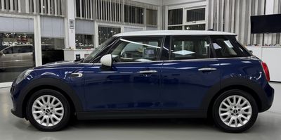 2016 MINI Cooper STANDARD, modrá, 103 000 km, dovoz SAE — foto 6 z 16
