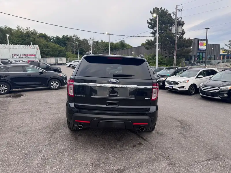 2015 Ford Explorer Limited, černá, 213 532 km, dovoz Kanada — foto 5 z 12