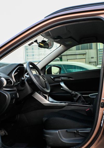 2018 Mitsubishi Eclipse, hnědá, 106 000 km, dovoz SAE — foto 11 z 16