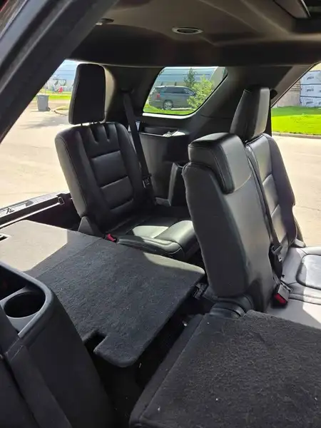 2013 Ford Explorer XLT, hnědá, 263 000 km, dovoz Kanada — foto 6 z 12