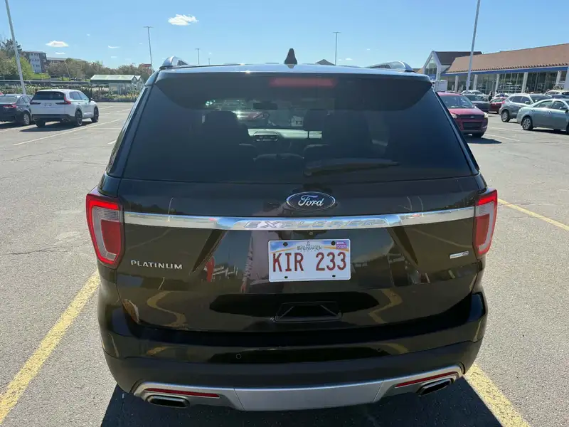 2016 Ford Explorer PLATINUM, černá, 185 000 km, dovoz Kanada — foto 5 z 6