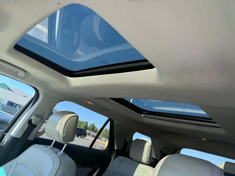 2016 Ford Explorer PLATINUM, černá, 185 000 km, dovoz Kanada — foto 6 z 6