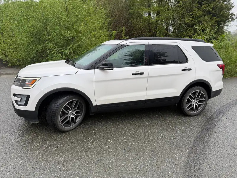 2016 Ford Explorer Sport, bílá, 186 200 km, dovoz Kanada — foto 5 z 12