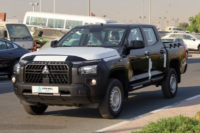 2027 Mitsubishi L200, černá, 0 km, dovoz SAE — foto 3 z 27