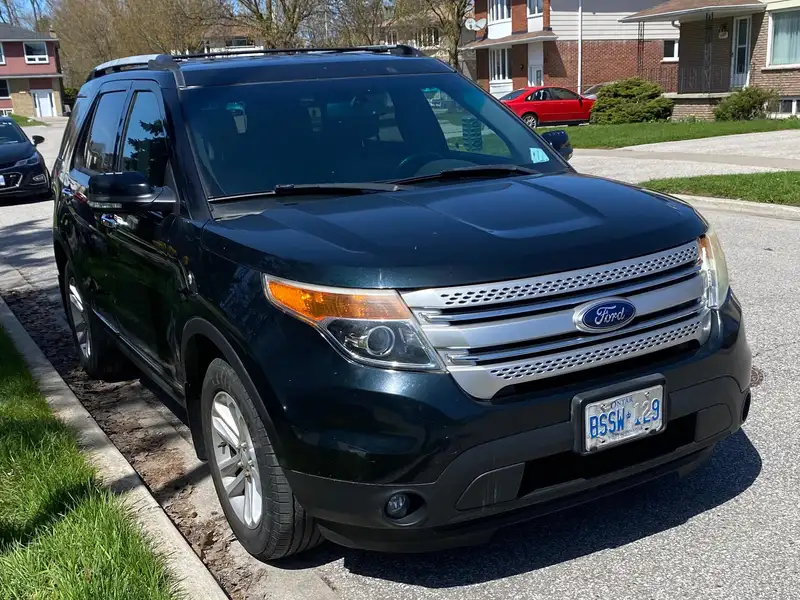 2014 Ford Explorer XLT, zelená, 207 221 km, dovoz Kanada — foto 2 z 12