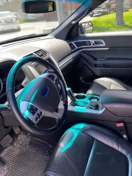2014 Ford Explorer XLT, zelená, 207 221 km, dovoz Kanada — foto 8 z 12