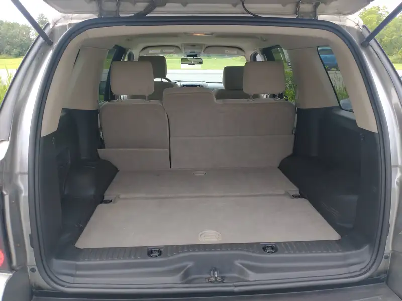 2008 Ford Explorer XLT, šedá, 264 879 km, dovoz Kanada — foto 7 z 9