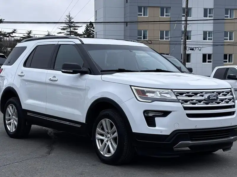 2019 Ford Explorer XLT, 222 000 km, dovoz Kanada — foto 2 z 12