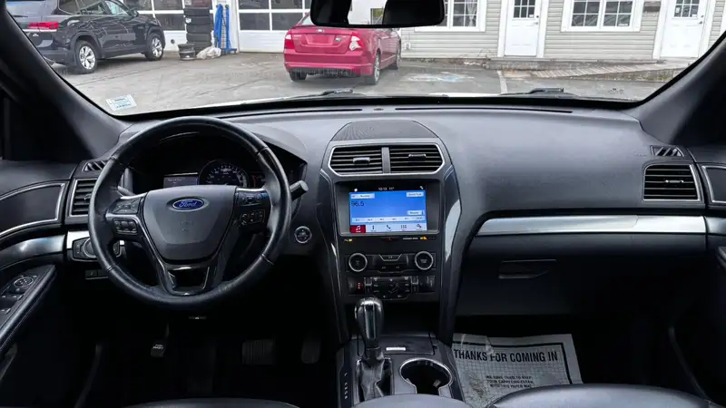 2019 Ford Explorer XLT, 222 000 km, dovoz Kanada — foto 9 z 12