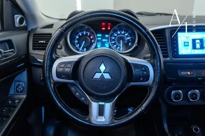 2015 Mitsubishi Lancer Evolution, bílá, 107 750 km, dovoz SAE — foto 9 z 13