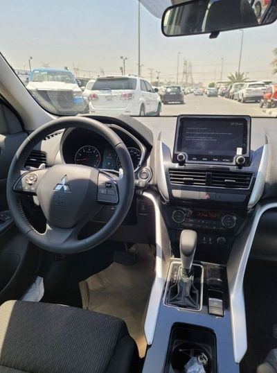 2024 Mitsubishi Eclipse, bílá, 0 km, dovoz SAE — foto 9 z 16
