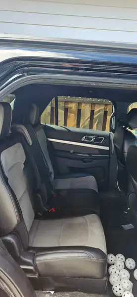 2017 Ford Explorer XLT, černá, 184 000 km, dovoz Kanada — foto 9 z 12