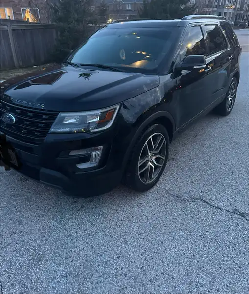 2017 Ford Explorer, černá, 190 000 km, dovoz Kanada — foto 2 z 8