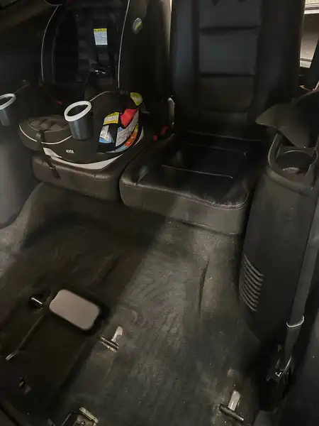 2017 Ford Explorer, černá, 190 000 km, dovoz Kanada — foto 7 z 8