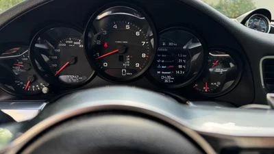 2012 Porsche 911, žlutá, 77 240 km, dovoz SAE — foto 8 z 14