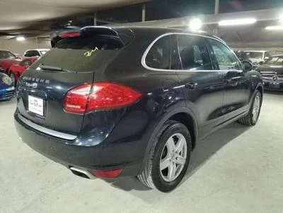 2012 Porsche Cayenne, černá, 174 551 km, dovoz SAE — foto 2 z 16