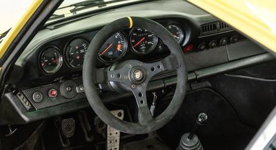 1982 Porsche 911, žlutá, 4 000 km, dovoz SAE — foto 12 z 15