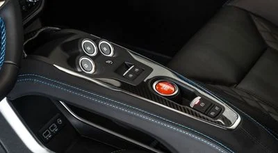 2024 Renault Alpine, modrá, 25 km, dovoz SAE — foto 10 z 18